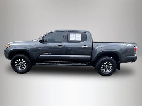Used 2021 Toyota Tacoma TRD Off-Road w/ Technology Package image 9