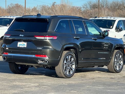 New 2024 Jeep Grand Cherokee Overland w/ Luxury Tech Group IV image 4
