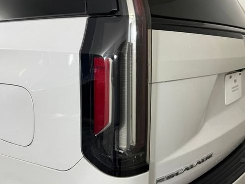 Used 2021 Cadillac Escalade Sport w/ Driver Assist Tech Package AWD/4WD image 14