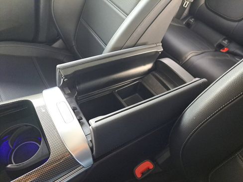 Used 2024 Mercedes-Benz GLC 300 image 34