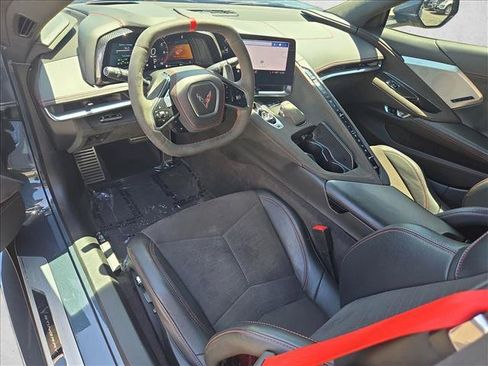 Used 2020 Chevrolet Corvette Stingray Premium Conv w/ 3LT Preferred Equipment Group RWD image 17