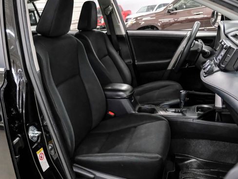 Used 2017 Toyota RAV4 LE FWD image 28