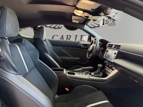 Used 2025 Toyota GR86 Premium w/ Performance Package RWD image 15