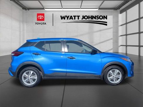 Used 2024 Nissan Kicks S w/ Interior Electronics Package FWD image 6