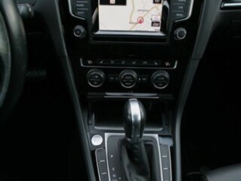 Used 2015 Volkswagen Golf SEL FWD image 22