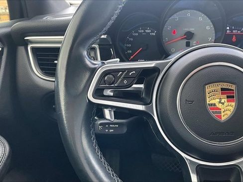 Used 2017 Porsche Macan S image 11