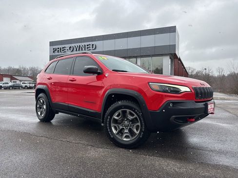 Used 2019 Jeep Cherokee Trailhawk w/ Comfort/Convenience Group image 2