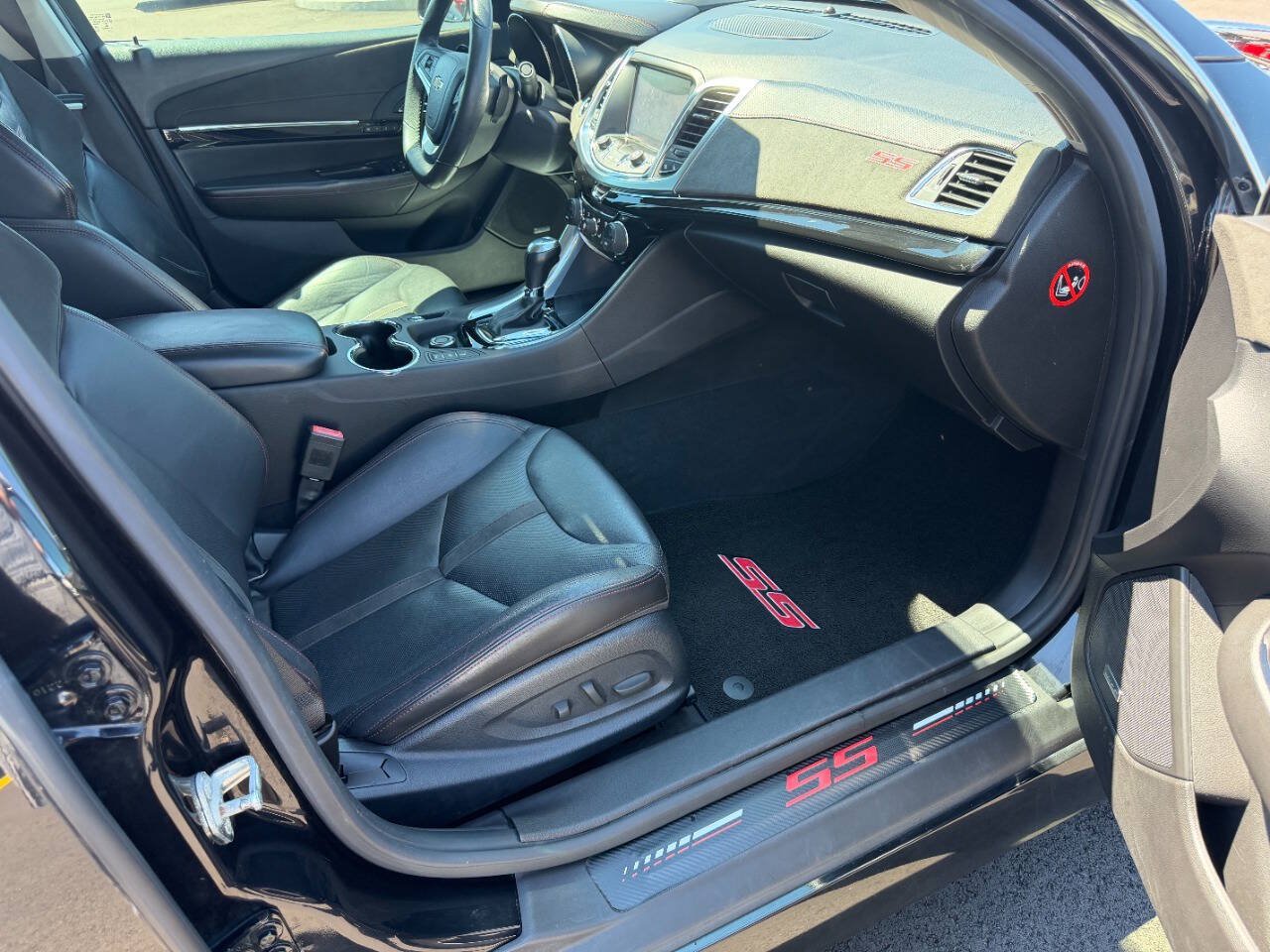 Used 2015 Chevrolet SS RWD image 13
