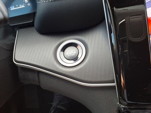 New 2025 Jeep Grand Cherokee L Laredo image 24