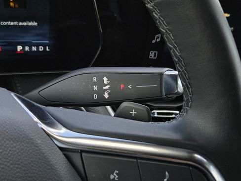 Used 2026 Chevrolet Equinox LT FWD image 21