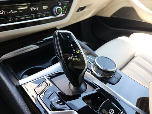 Used 2021 BMW 530i w/ Premium Package RWD image 27