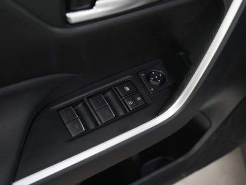 Used 2025 Toyota RAV4 XLE Premium image 19