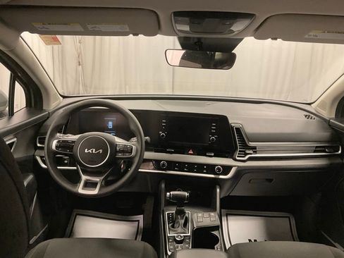 Used 2024 Kia Sportage LX image 32