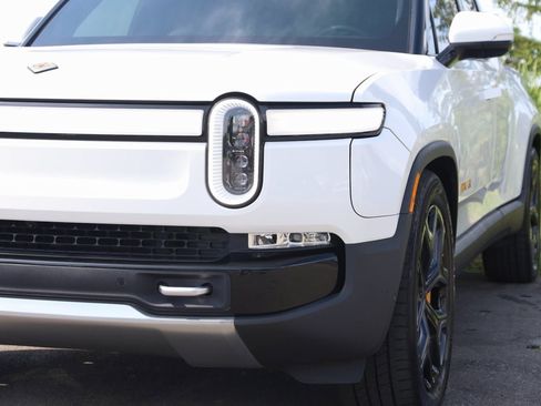 Used 2022 Rivian R1T Adventure image 77