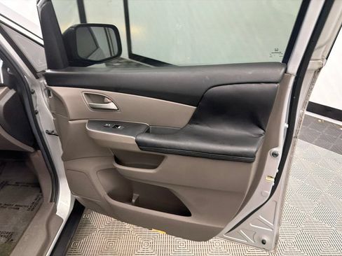 Used 2013 Honda Odyssey EX image 15