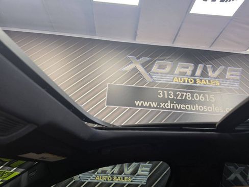 Used 2014 BMW 750i xDrive AWD/4WD image 27
