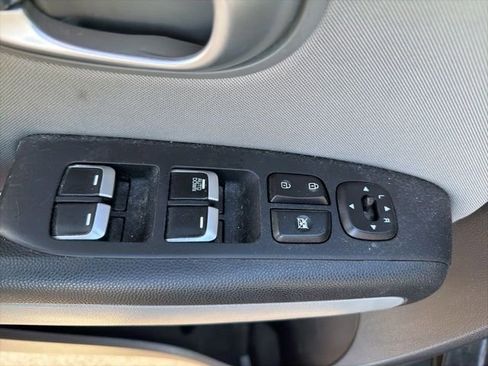 Used 2019 Kia Soul image 15