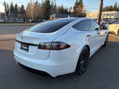 Used 2022 Tesla Model S image 7