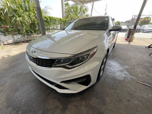 Used 2019 Kia Optima S FWD image 4