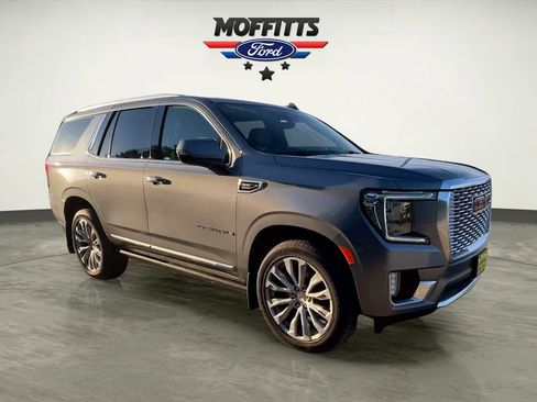 Used 2021 GMC Yukon Denali w/ Denali Premium Package AWD/4WD image 7