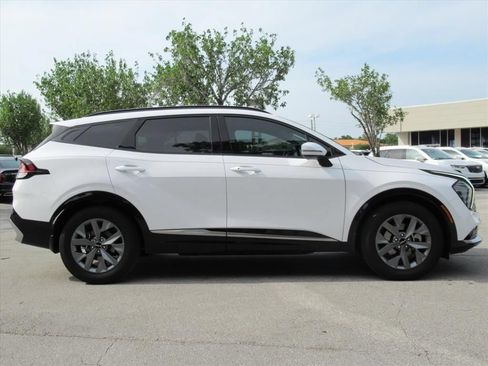 Used 2025 Kia Sportage SX FWD image 2