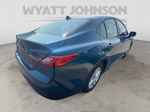 Used 2025 Toyota Camry LE FWD image 10