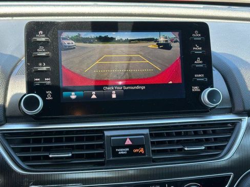 Used 2018 Honda Accord Sport image 17