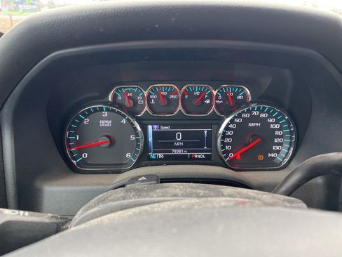 Used 2018 Chevrolet Silverado 1500 LT w/ All Star Edition AWD/4WD image 4