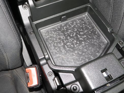 Used 2020 Jeep Gladiator Sport image 28