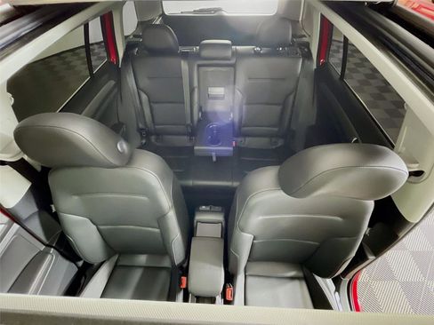 Used 2016 Volkswagen Golf Limited Edition image 12