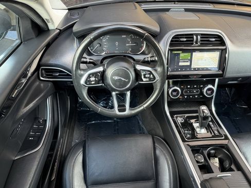 Used 2020 Jaguar XE S image 20
