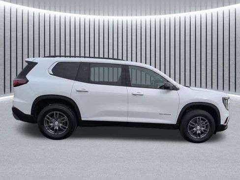 Used 2025 GMC Acadia Elevation AWD/4WD image 3