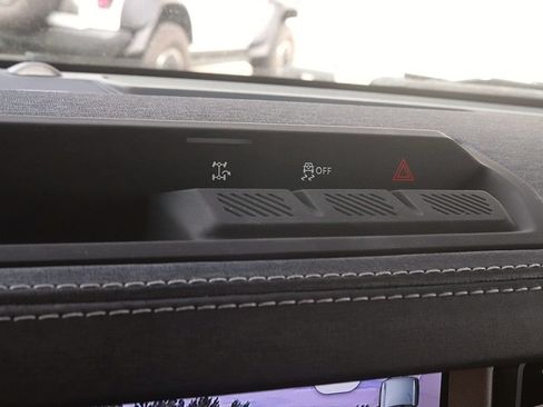 Used 2025 Ford Bronco Outer Banks AWD/4WD image 29