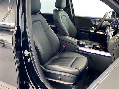 Certified 2021 Mercedes-Benz GLB 250 4MATIC image 8