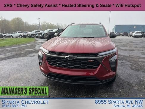Used 2024 Chevrolet Trax RS FWD image 8