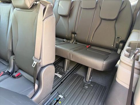 New 2026 Kia Carnival EX image 13