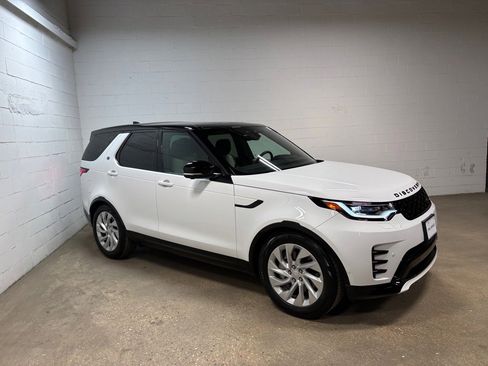 Used 2023 Land Rover Discovery S R-Dynamic image 5