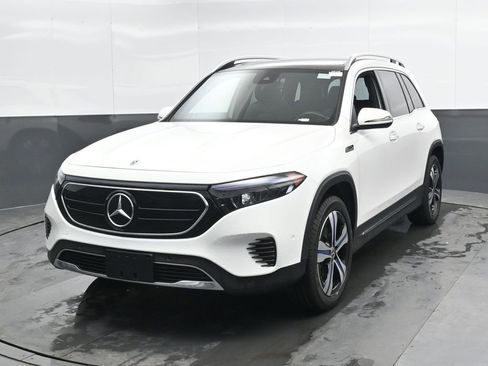 Used 2023 Mercedes-Benz EQB 350 4MATIC SUV image 8