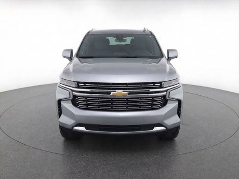 Used 2023 Chevrolet Suburban Premier image 2