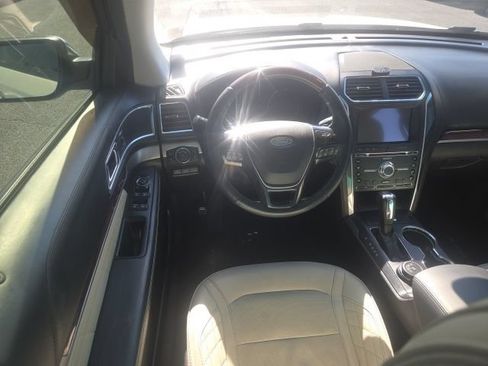 Used 2017 Ford Explorer Platinum AWD/4WD image 31