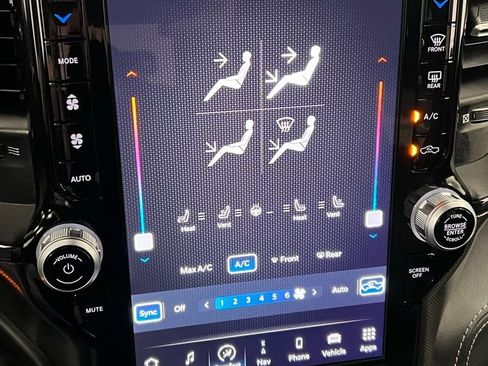 Used 2024 RAM 2500 Limited image 45