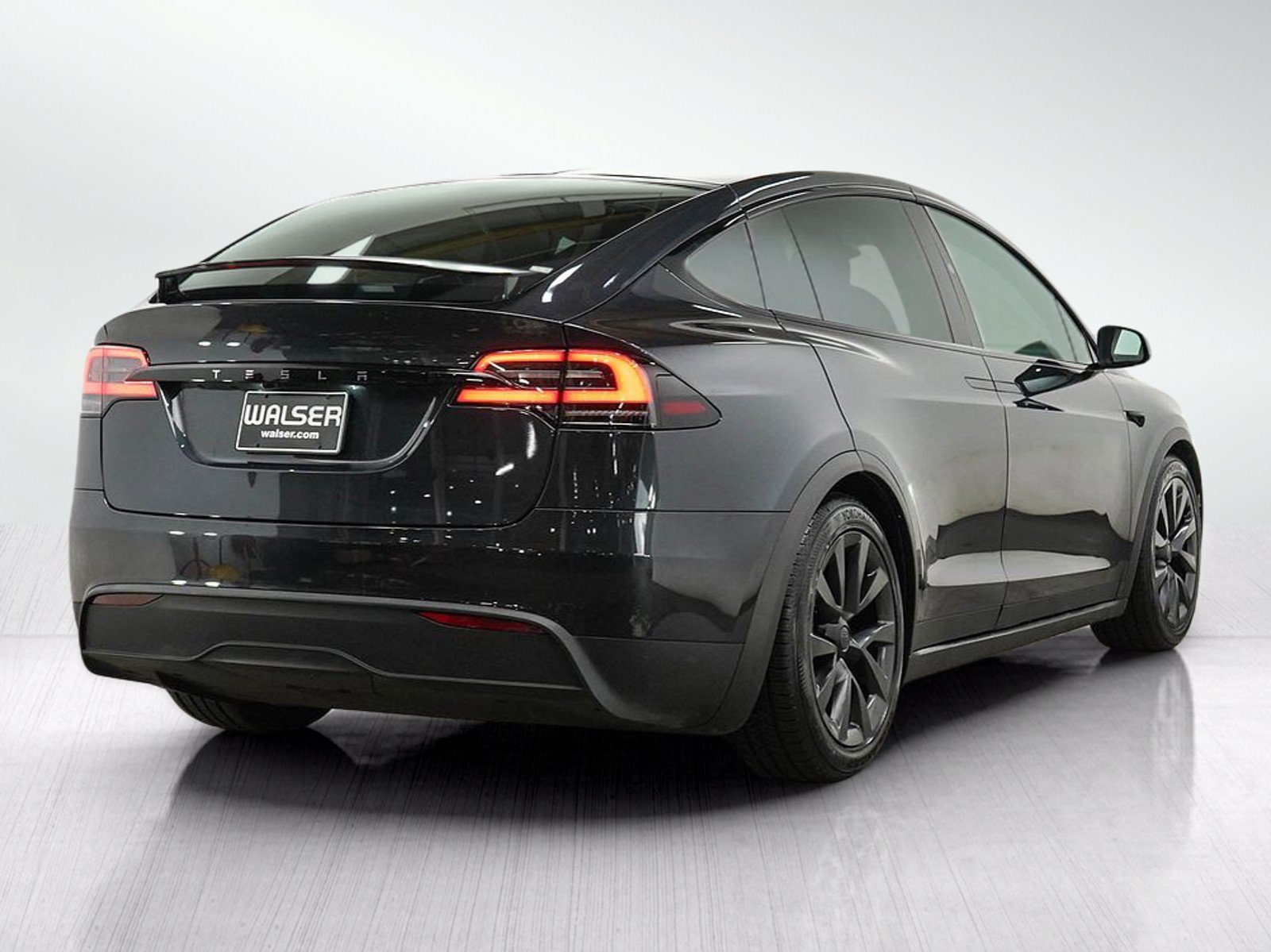 Used 2024 Tesla Model X AWD/4WD image 5