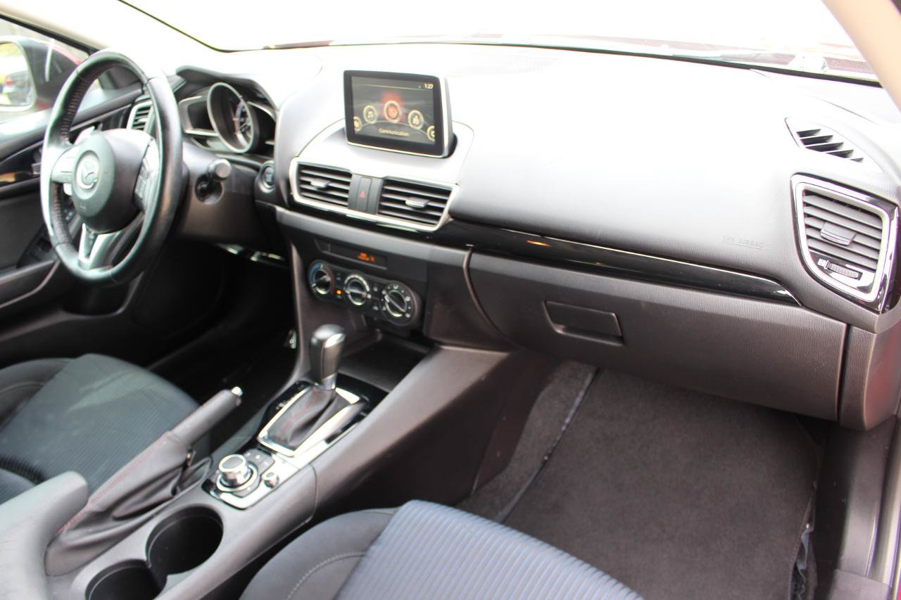 Used 2016 MAZDA MAZDA3 i Touring FWD image 39