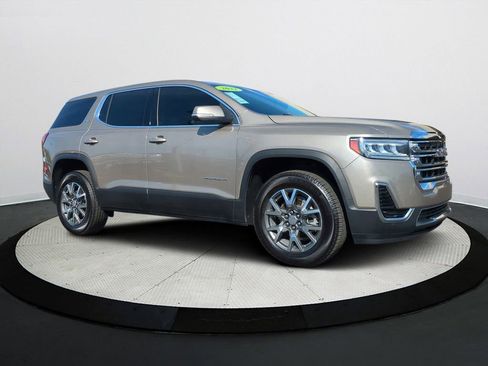 Used 2022 GMC Acadia SLE image 2