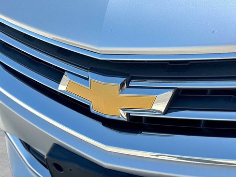 Used 2019 Chevrolet Impala LT w/ Sunroof and Spoiler Package FWD image 11