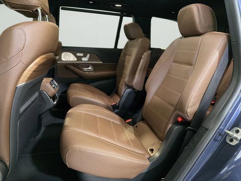 Used 2024 Mercedes-Benz GLS 450 4MATIC image 25