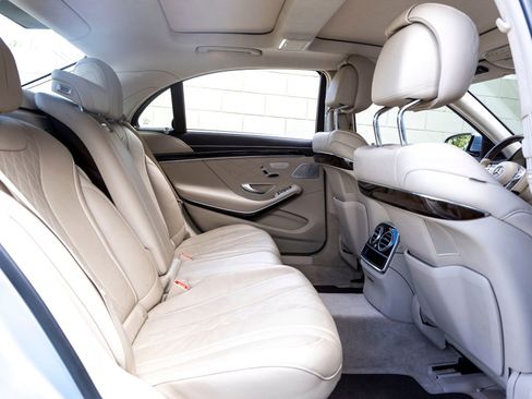 Used 2020 Mercedes-Benz S 560 Sedan image 25