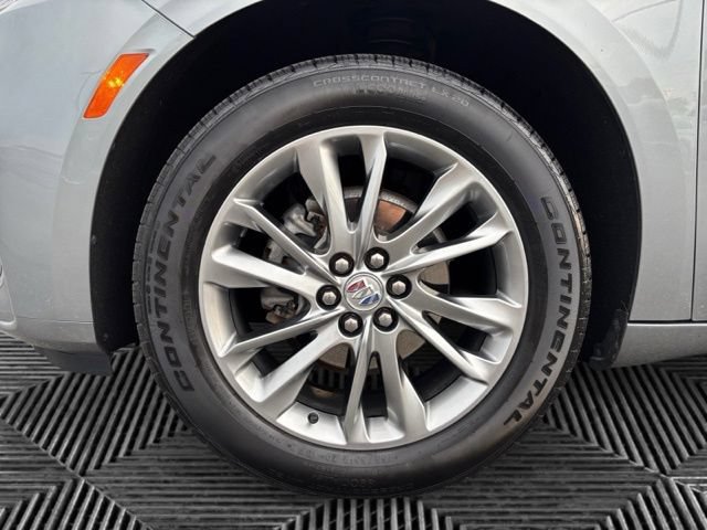 Used 2024 Buick Enclave Avenir w/ Avenir Technology Package AWD/4WD image 30