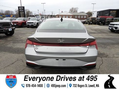Used 2023 Hyundai Elantra SEL FWD image 4