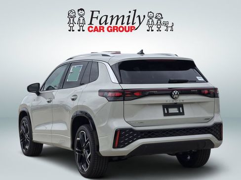 New 2026 Volkswagen Tiguan SEL R-Line AWD/4WD image 3